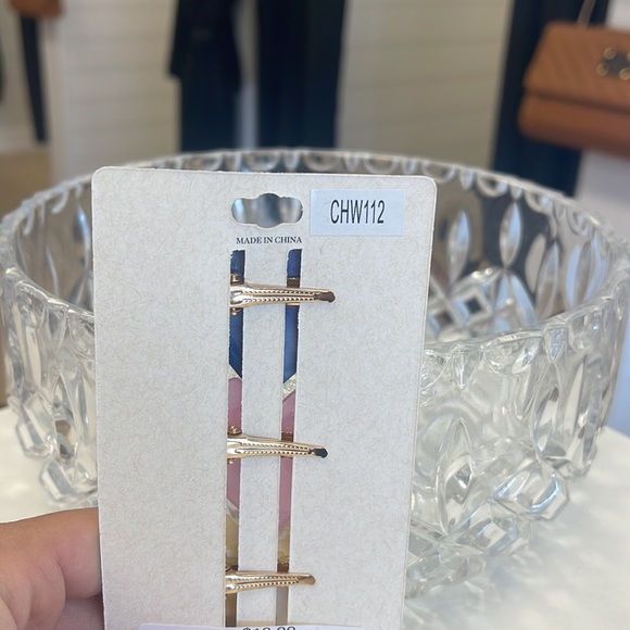 Hair Clips - Picture 2 of 2